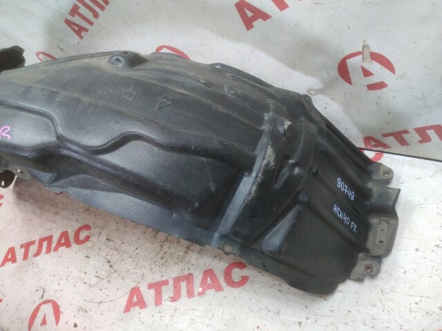 Подкрылок TOYOTA Camry 