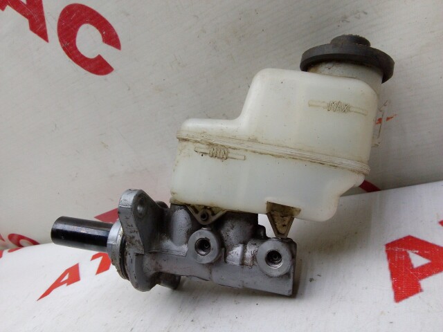 Главный тормозной цилиндр TOYOTA RAV4 