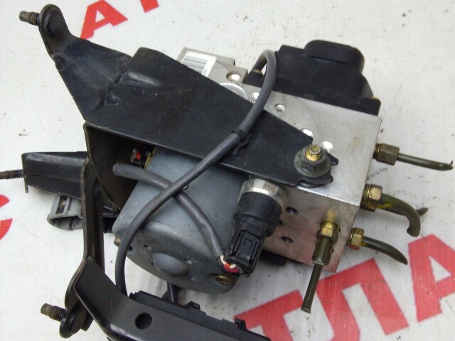 Блок ABS NISSAN Skyline VQ35-DE