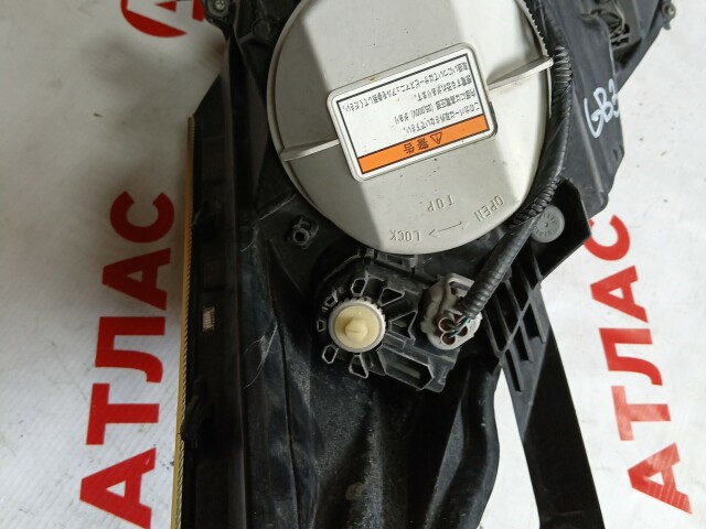 Фара HONDA Freed 