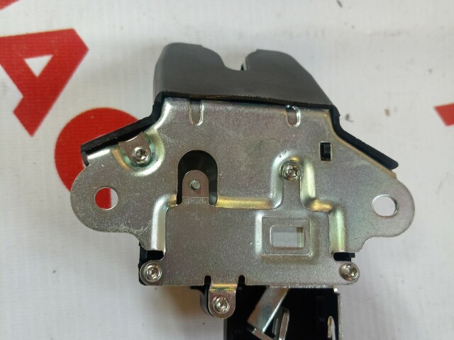 Замок багажника KIA Rio 