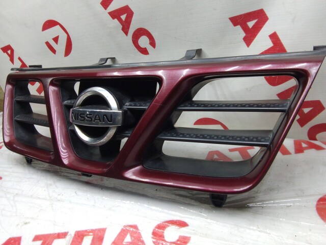 Решетка радиатора NISSAN X-Trail 