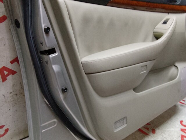 Дверь TOYOTA Avensis 