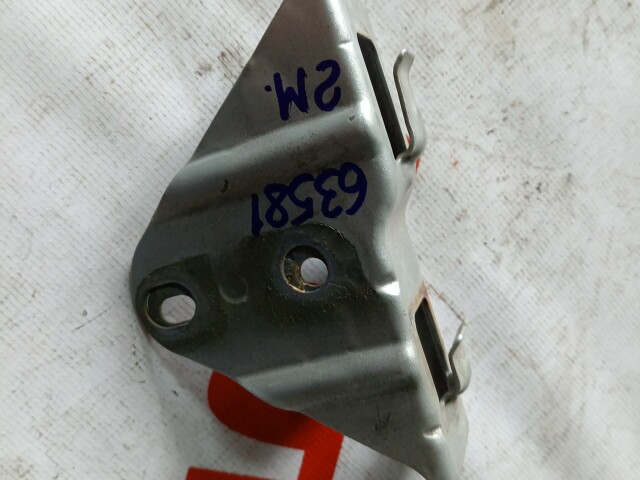 Крепление фары TOYOTA Avensis 