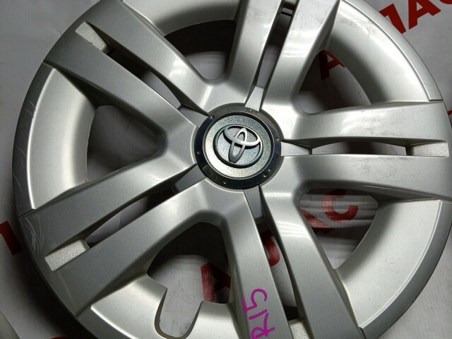 Колпак на колесо TOYOTA - 