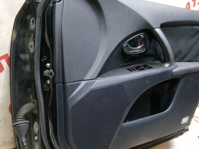 Дверь TOYOTA Avensis 