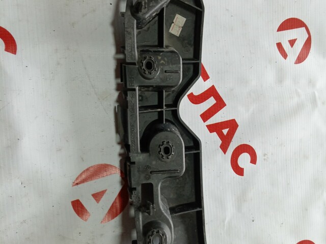 Крепление бампера RENAULT Duster 