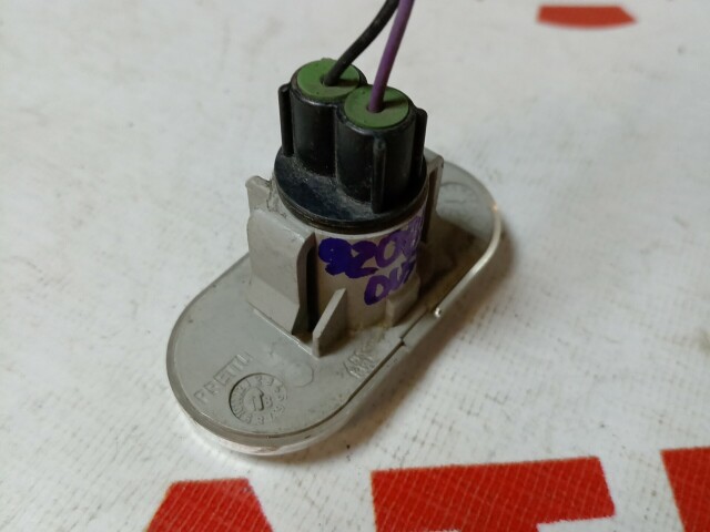 Повторитель в крыло RENAULT Duster 