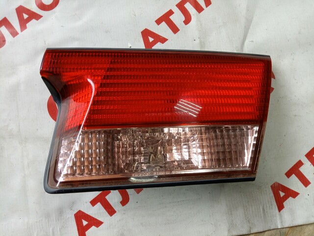 Вставка багажника NISSAN Sunny 