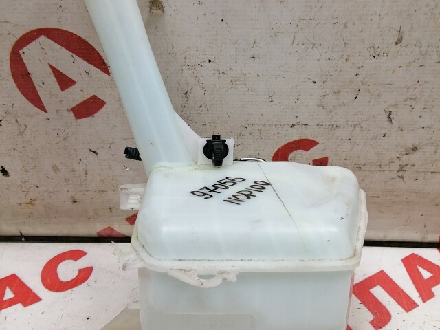 Бачок омывателя TOYOTA Ractis 