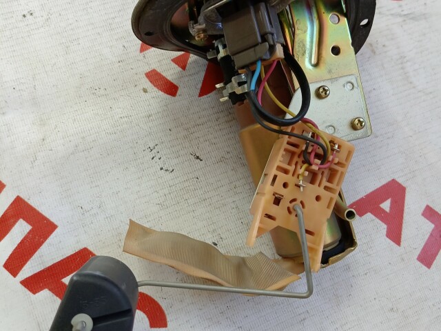 Бензонасос TOYOTA Corolla Spacio 