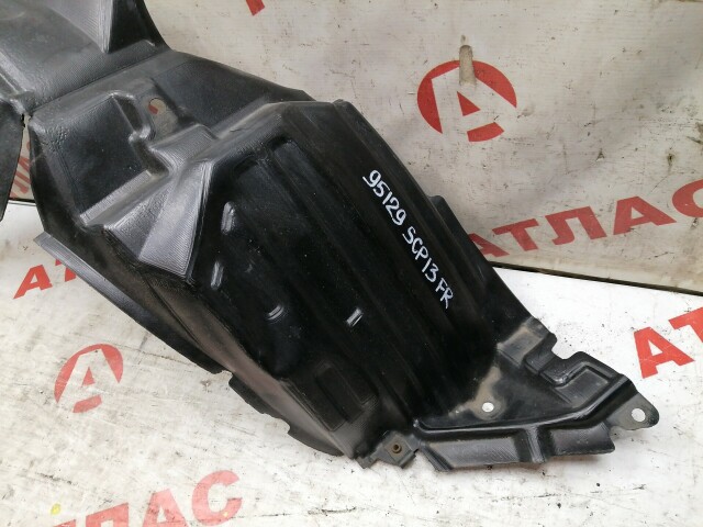 Подкрылок TOYOTA Vitz 