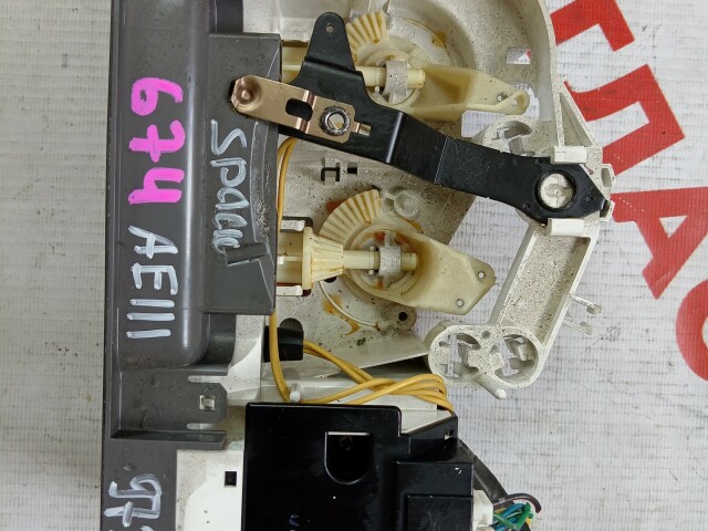 Блок управления печкой и кондиционером TOYOTA Corolla Spacio 