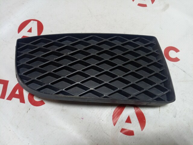 Заглушка в бампер MAZDA Premacy 