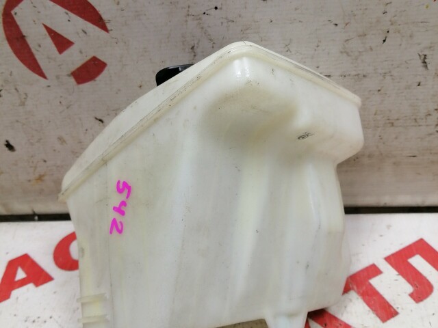 Бачок омывателя TOYOTA Corolla 