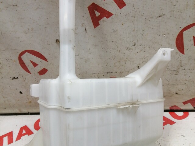 Бачок омывателя TOYOTA Camry 