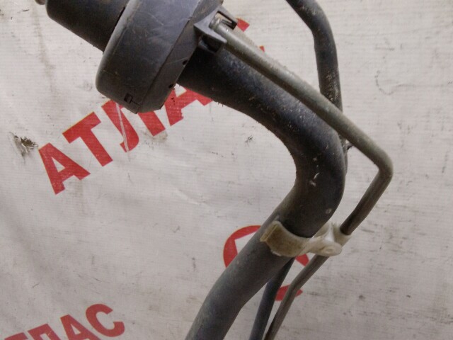 Горловина бензобака TOYOTA Corolla Fielder 