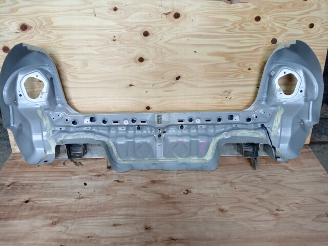 Задняя панель TOYOTA Corolla 