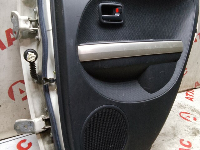 Дверь TOYOTA Ist 