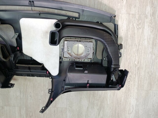Торпедо TOYOTA Ractis 