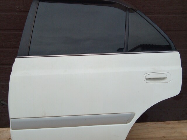 Дверь TOYOTA Corona Premio 