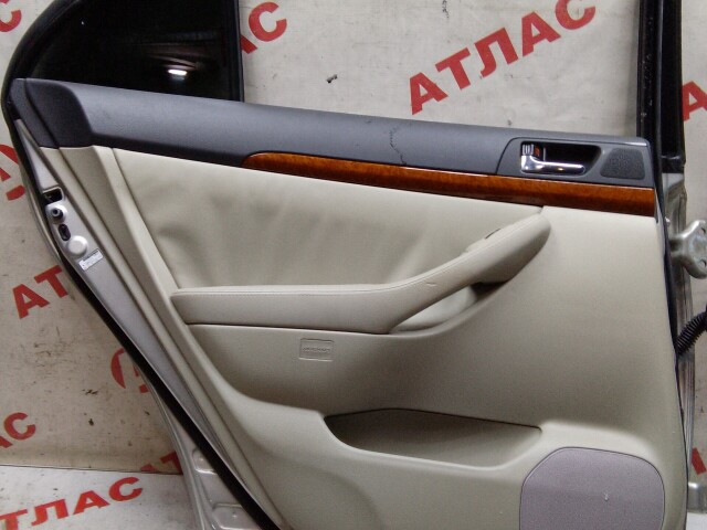 Дверь TOYOTA Avensis 