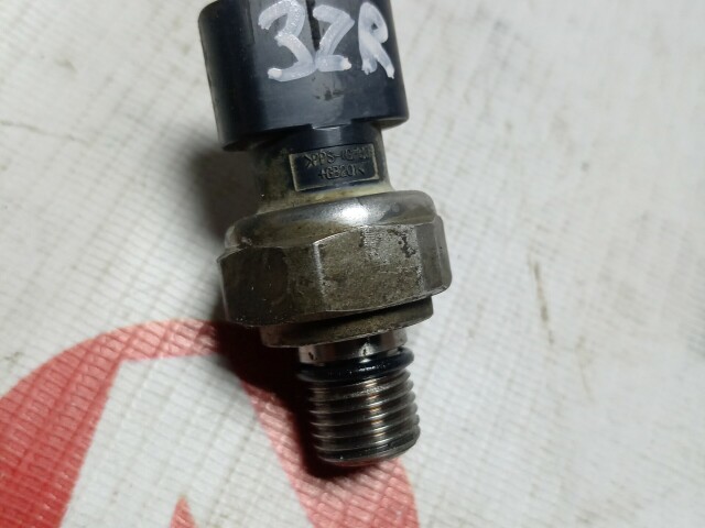 Датчик давления масла TOYOTA RAV4 3ZR-FE