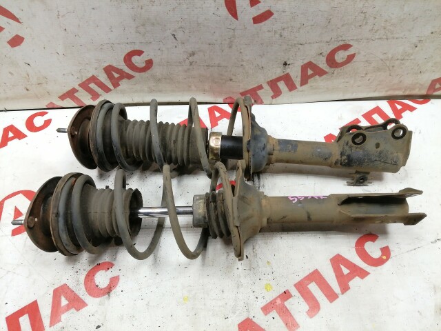 Стойка TOYOTA Vitz 