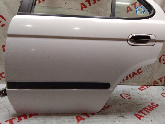 Дверь NISSAN Sunny 