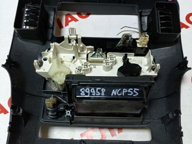 Блок управления печкой и кондиционером TOYOTA Probox 