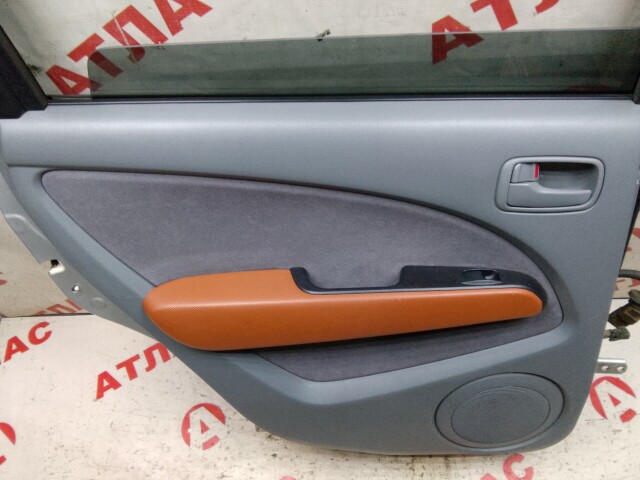 Дверь MITSUBISHI AirTrek 