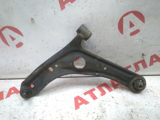 Рычаг TOYOTA Vitz 