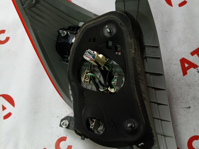 Стоп TOYOTA Vitz 