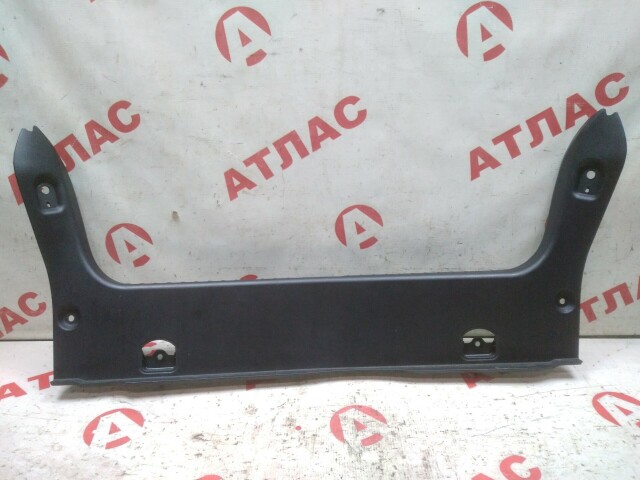 Накладка замка багажника TOYOTA Avensis 