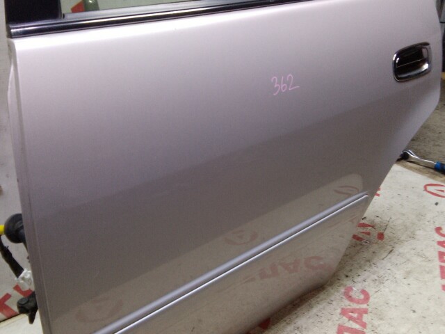 Дверь TOYOTA Sprinter 