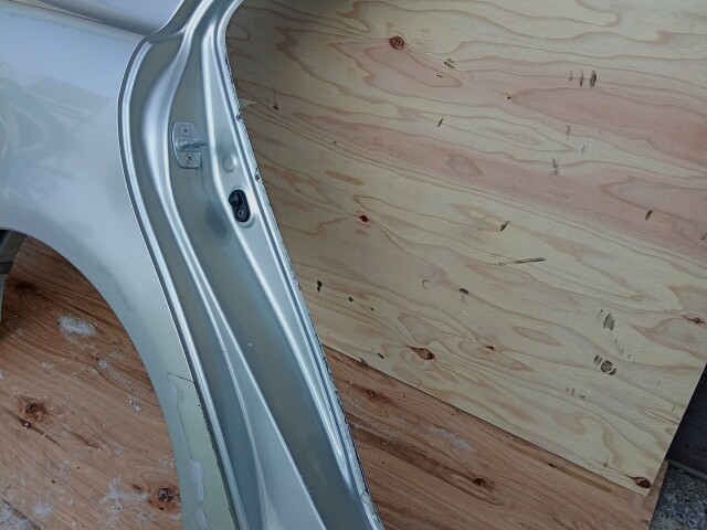 Крыло заднее TOYOTA Avensis 