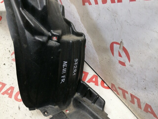 Подкрылок TOYOTA Corolla Spacio 