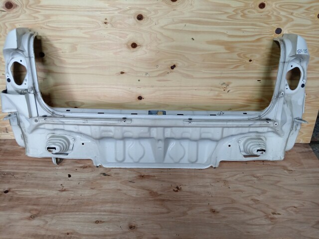 Задняя панель TOYOTA Corolla 