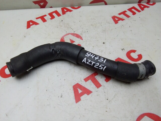 Патрубок TOYOTA Avensis 