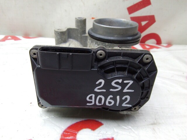 Дроссельная заслонка TOYOTA Vitz 2SZ-FE