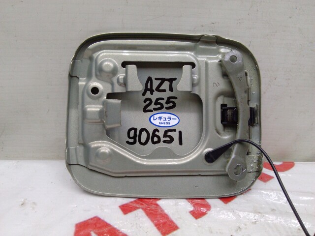 Лючок бензобака TOYOTA Avensis 