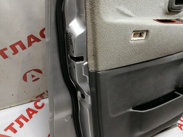 Дверь TOYOTA Town Ace Noah 