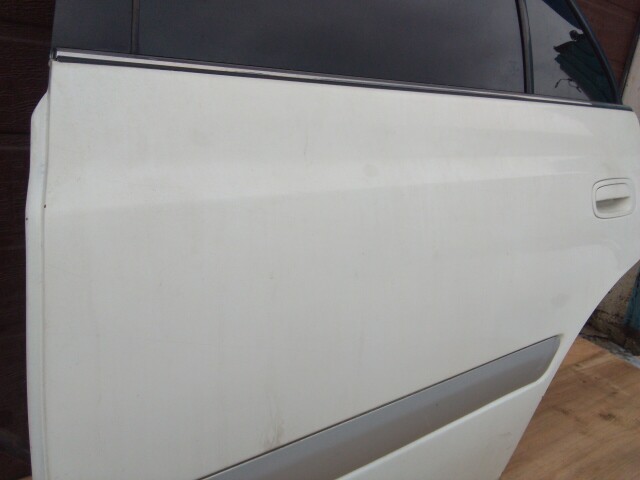 Дверь TOYOTA Corona Premio 