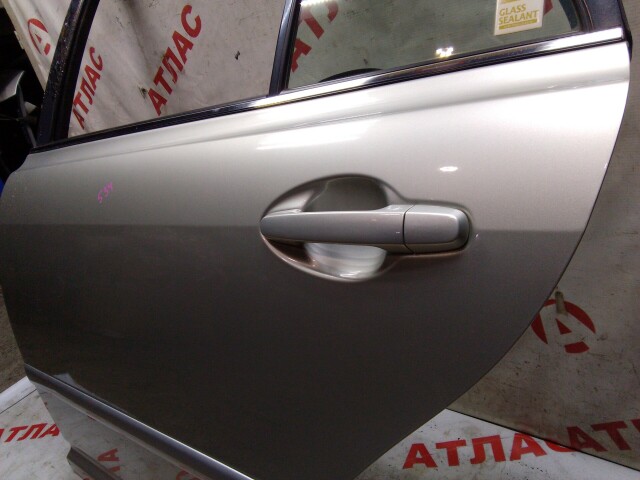 Дверь TOYOTA Avensis 