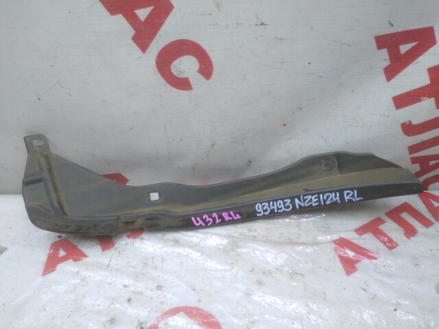 Подкрылок TOYOTA Corolla Fielder 