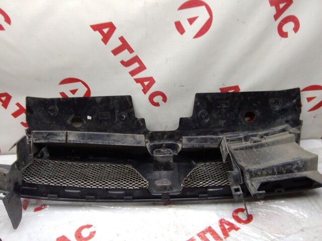 Решетка радиатора RENAULT Duster 