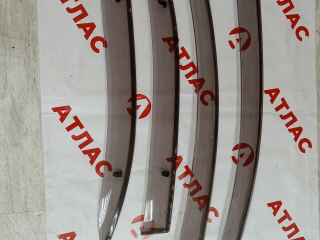 Ветровик TOYOTA Avensis 