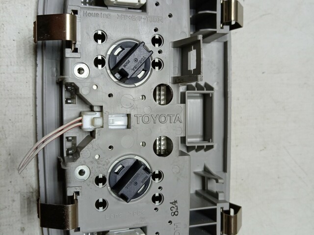 Плафон TOYOTA Corolla Axio 