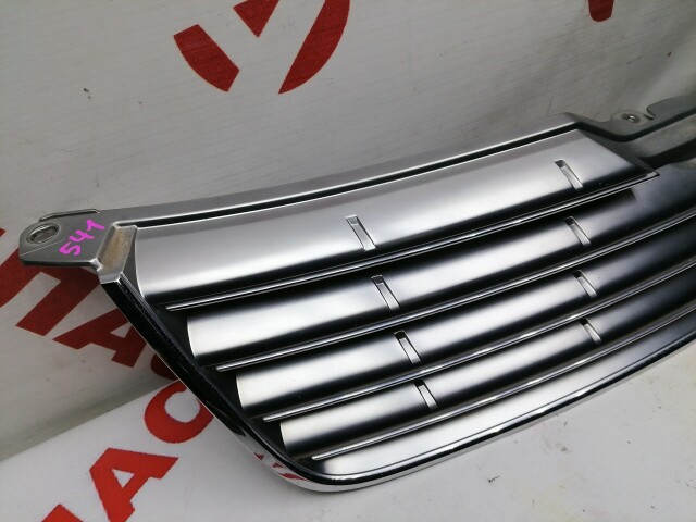 Решетка радиатора TOYOTA Corolla 