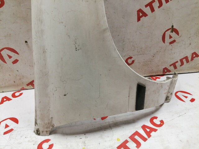 Крыло NISSAN AD 